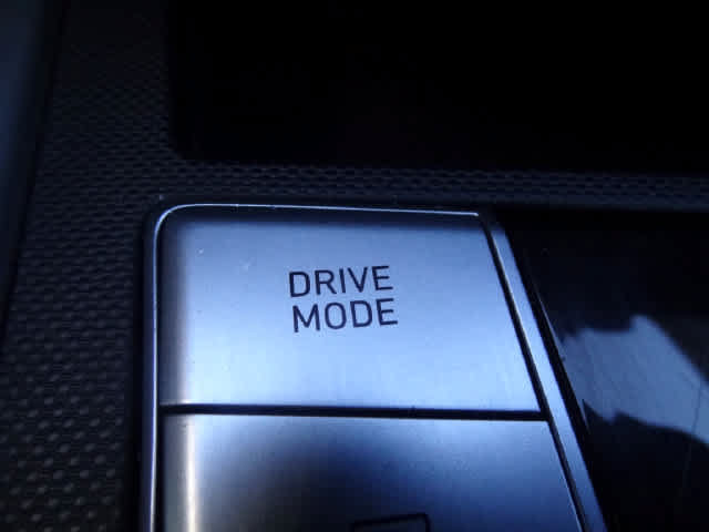 Used 2024 Hyundai Elantra SEL FWD image 36