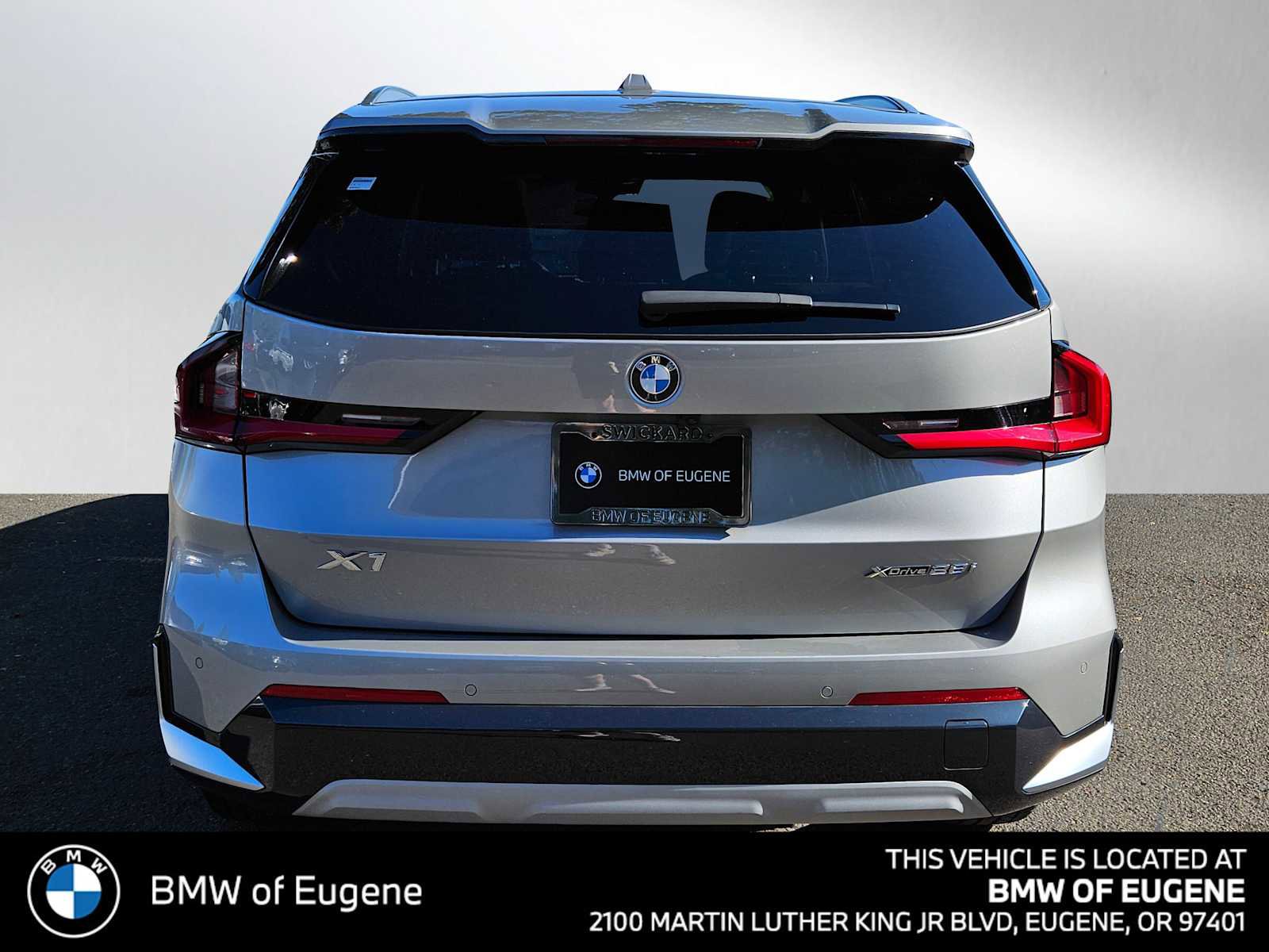 Used 2024 BMW X1 xDrive28i AWD/4WD image 4