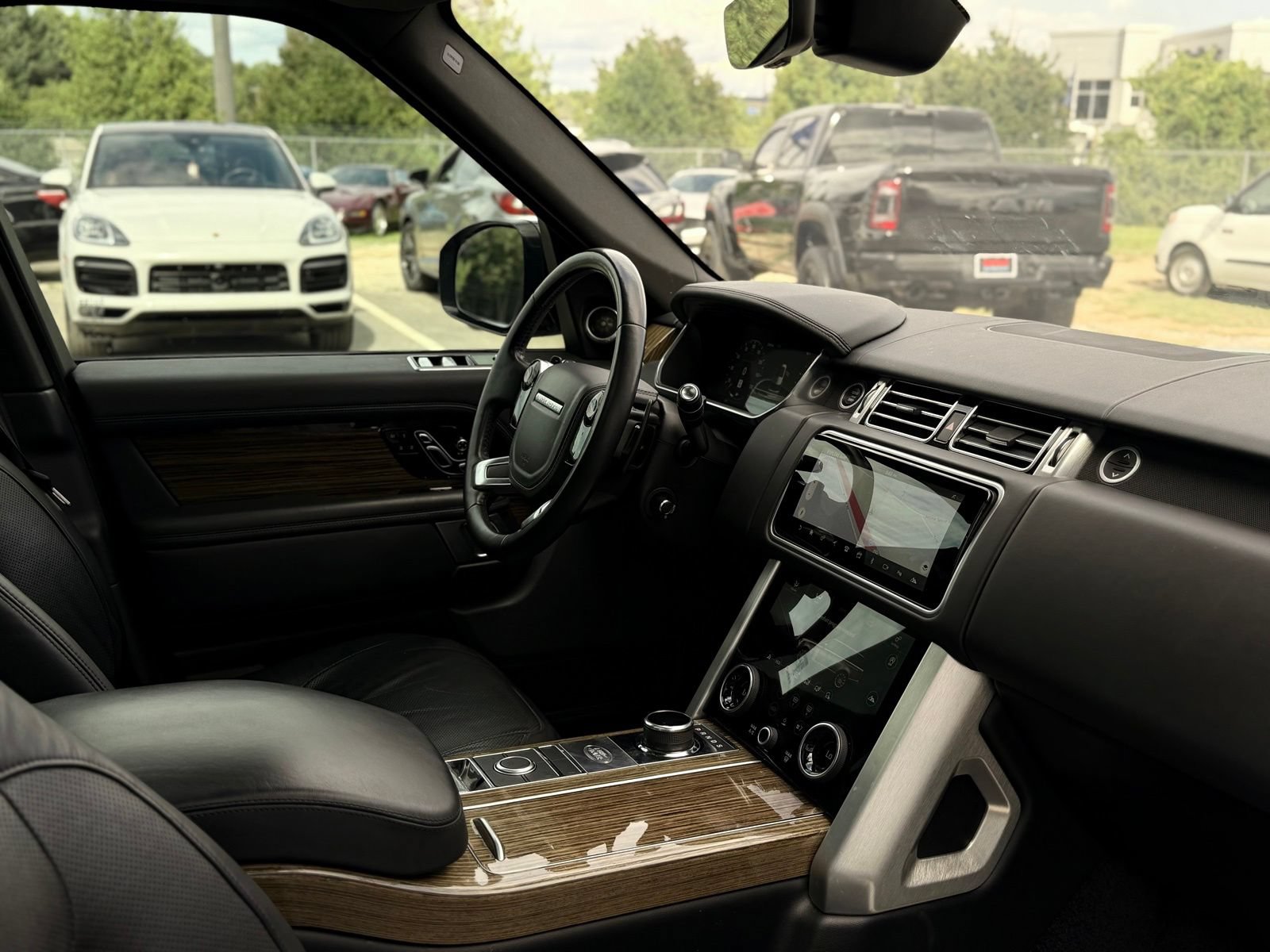 Used 2018 Land Rover Range Rover Supercharged AWD/4WD image 27