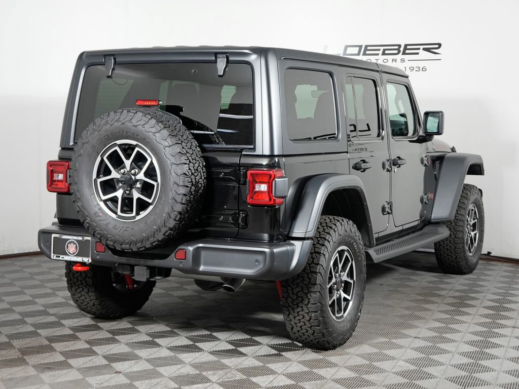 Used 2024 Jeep Wrangler Unlimited Rubicon w/ Dual Top Group AWD/4WD image 5