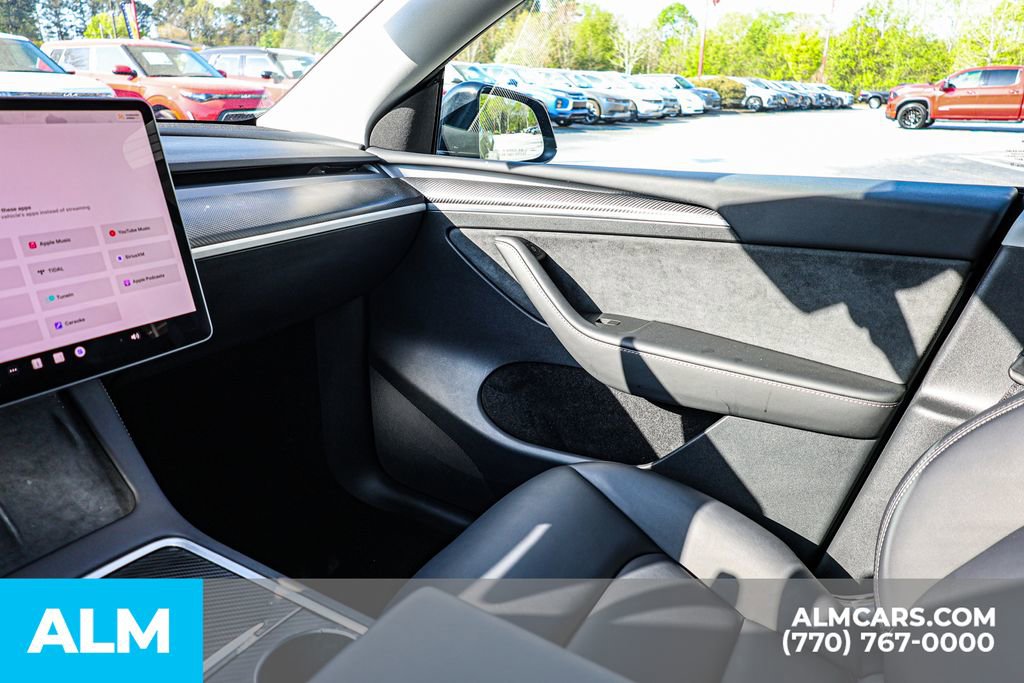 Used 2023 Tesla Model Y Long Range image 39