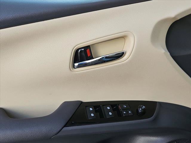 Used 2016 Toyota Prius Three FWD image 25