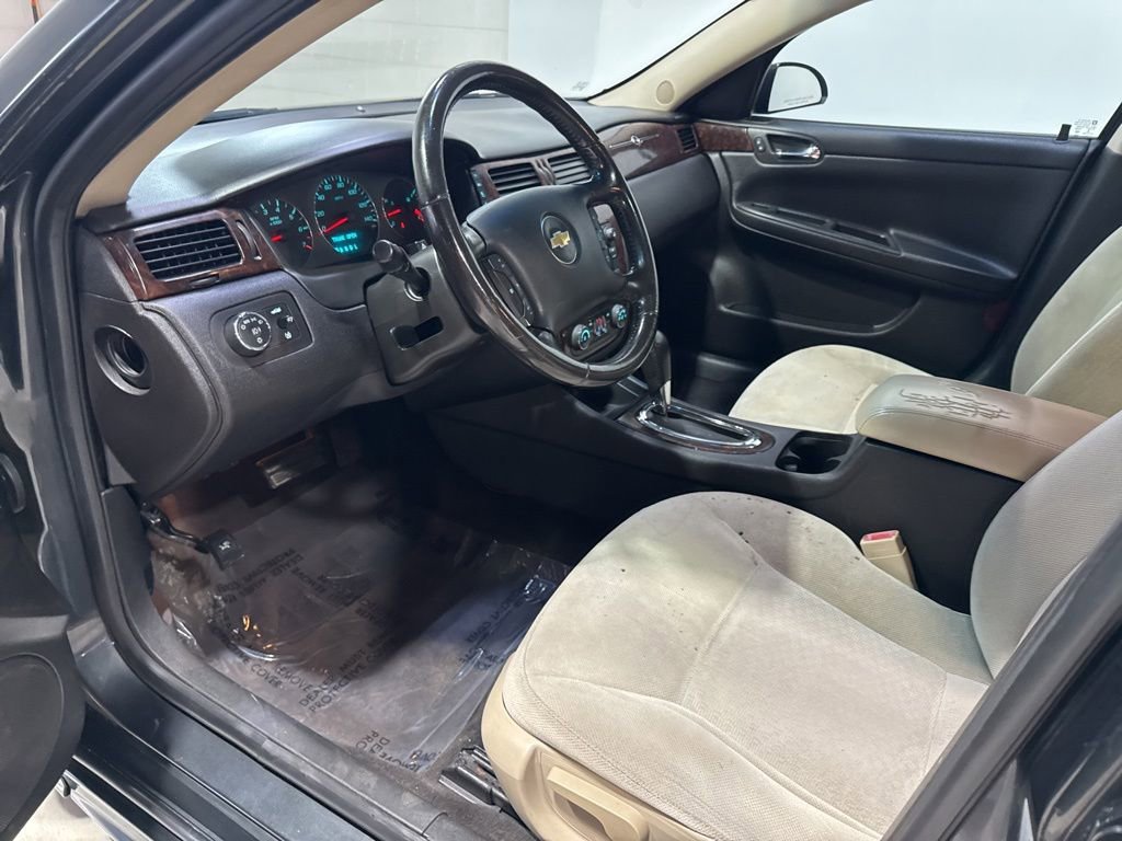 Used 2014 Chevrolet Impala LT w/ LT Sunroof Package image 21