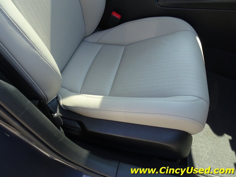 Used 2024 Honda Civic EX-L image 27