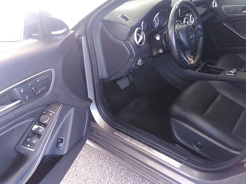 Used 2015 Mercedes-Benz CLA 250 image 10