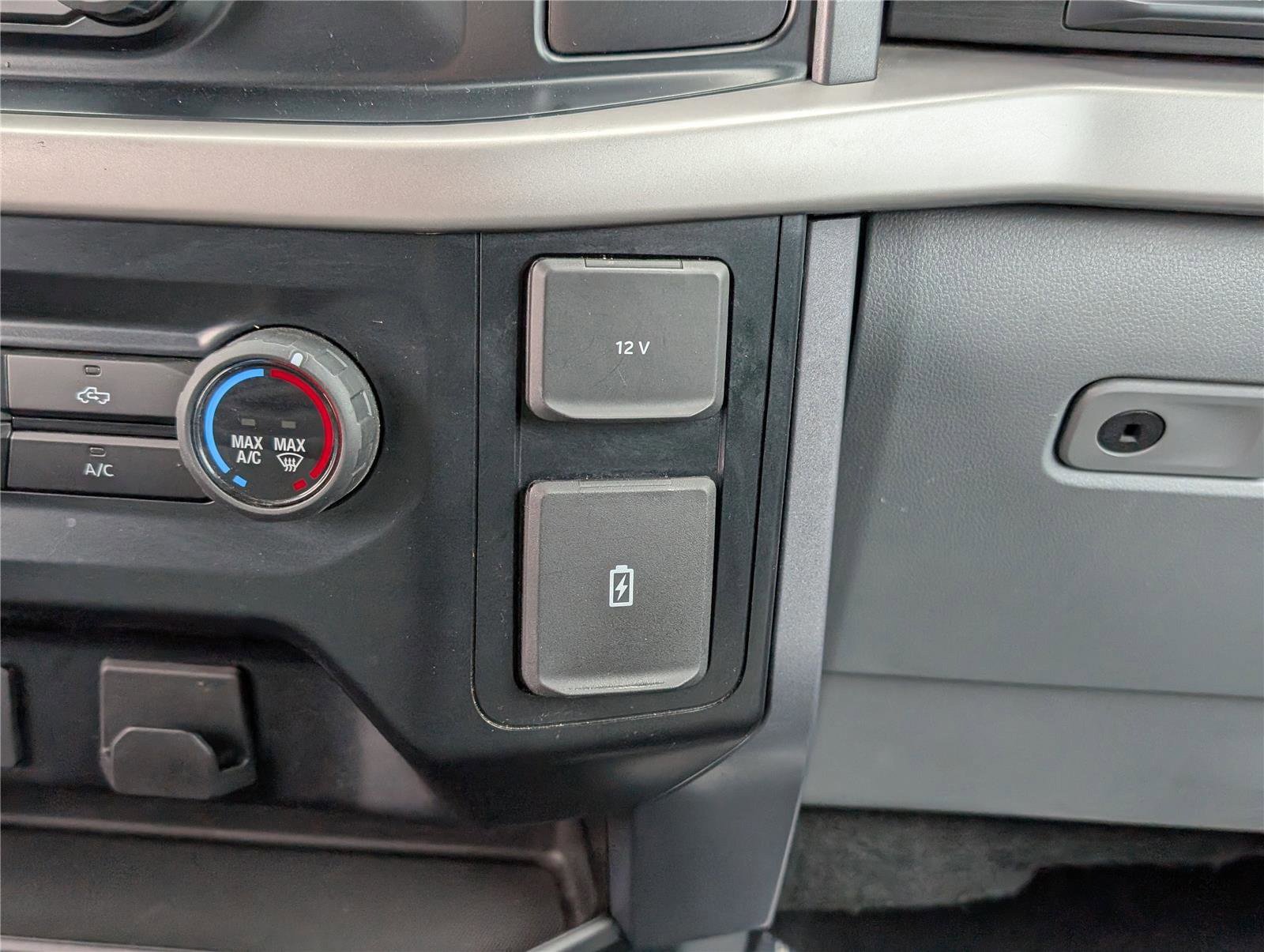 Used 2023 Ford F150 XLT AWD/4WD image 24