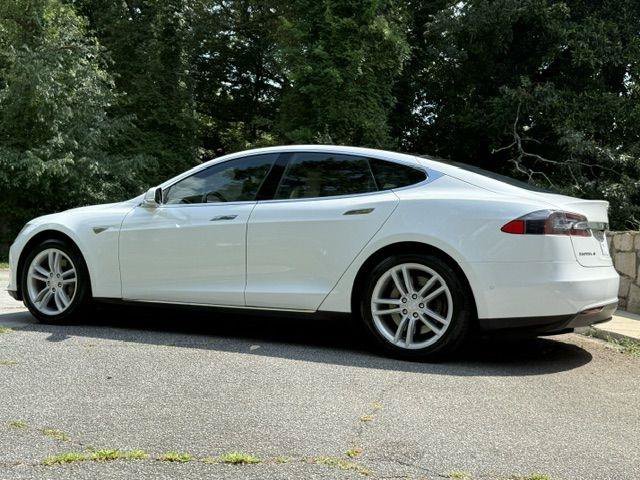 Used 2015 Tesla Model S 85 RWD image 29