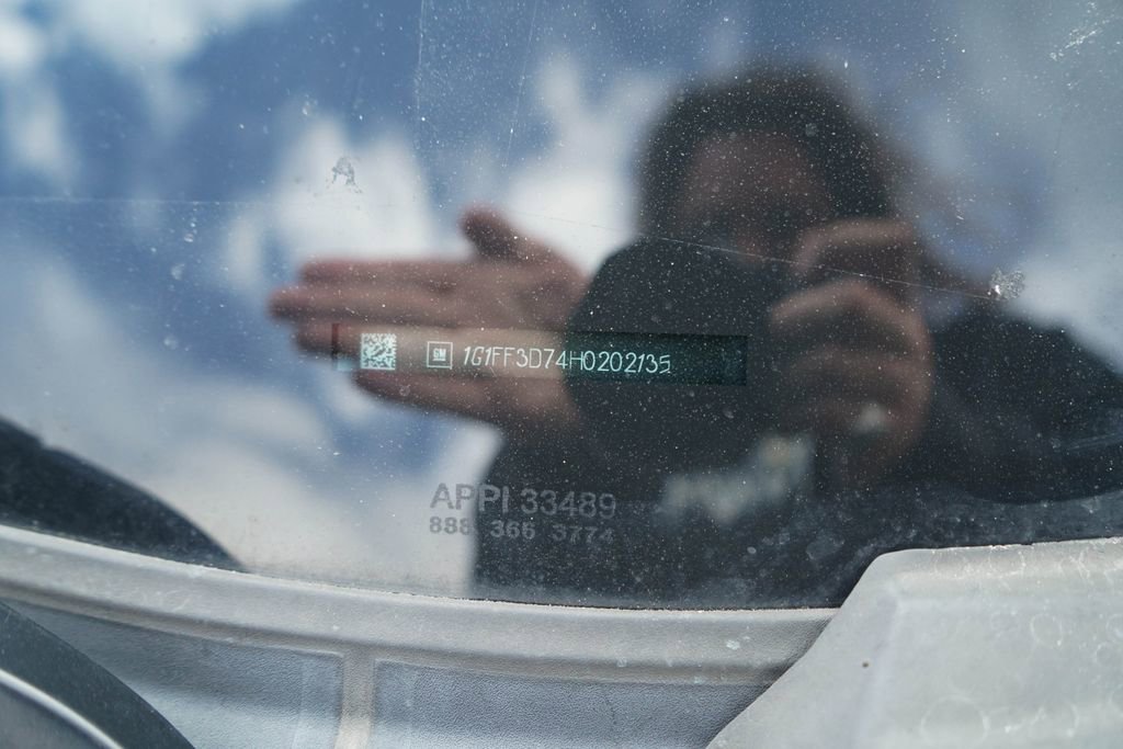 Used 2017 Chevrolet Camaro SS image 35