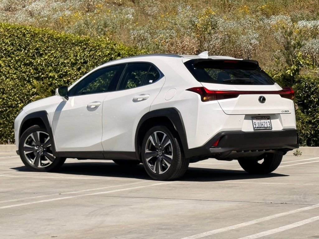 Certified 2024 Lexus UX 250h FWD image 3