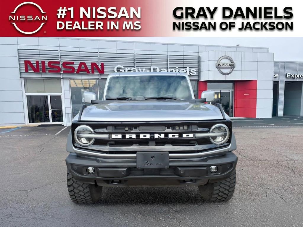 Used 2022 Ford Bronco Outer Banks w/ Sasquatch Package AWD/4WD image 2