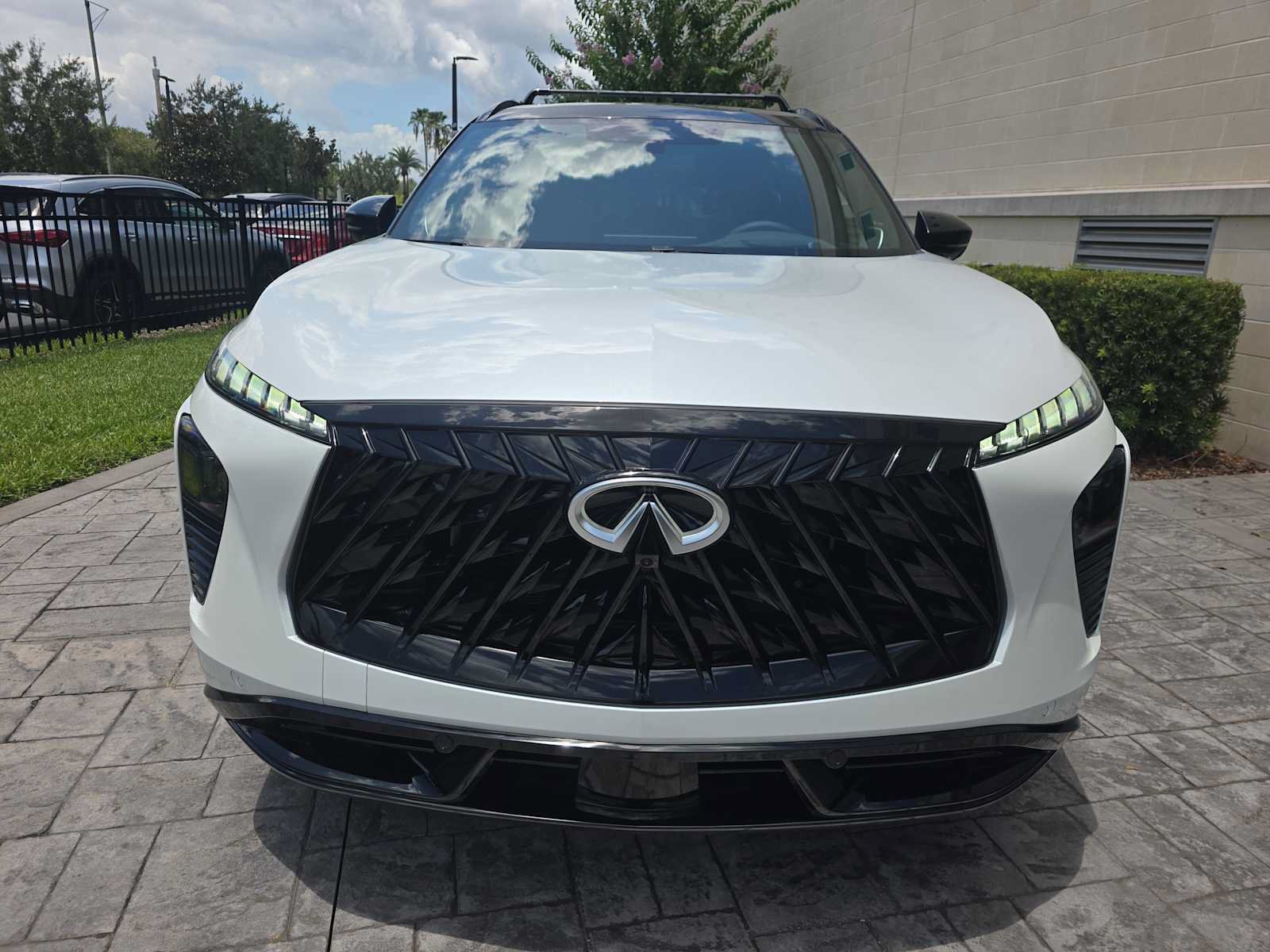 New 2027 INFINITI QX65 Autograph w/ Technology Package AWD/4WD image 2