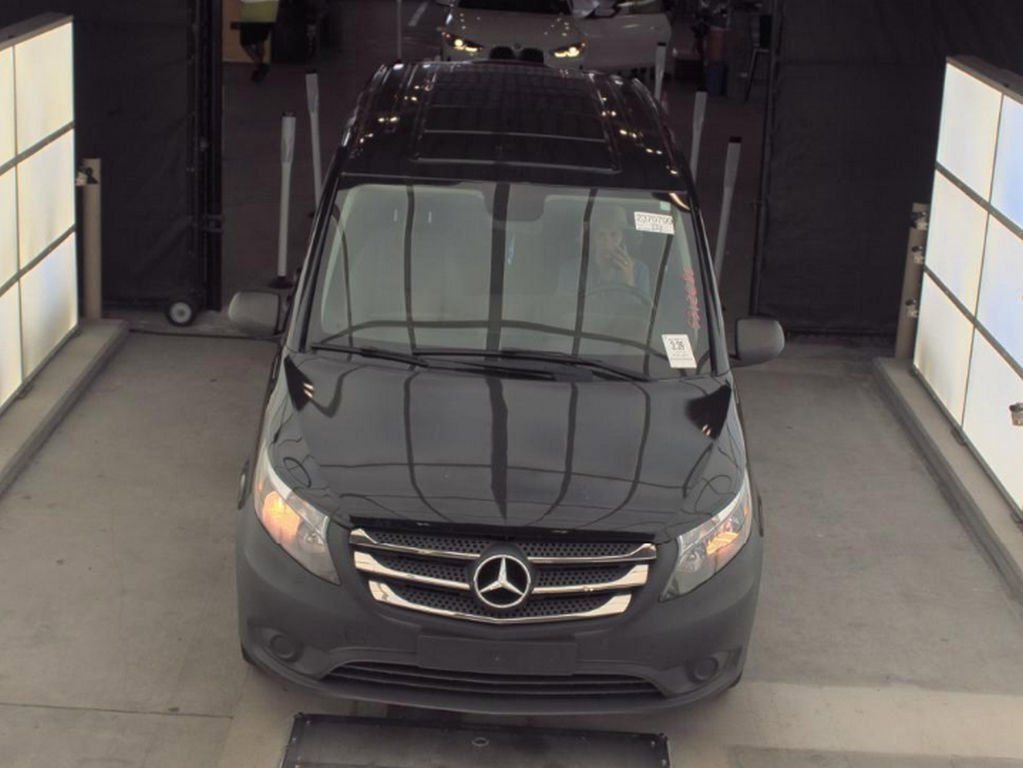 Used 2019 Mercedes-Benz Metris Passenger image 2