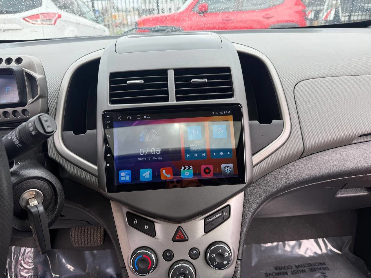Used 2015 Chevrolet Sonic LT w/ Fun and Sun Package FWD image 19
