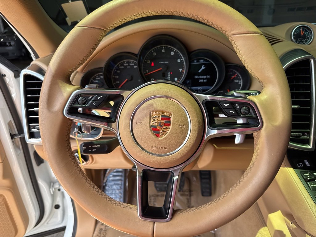 Used 2016 Porsche Cayenne image 10