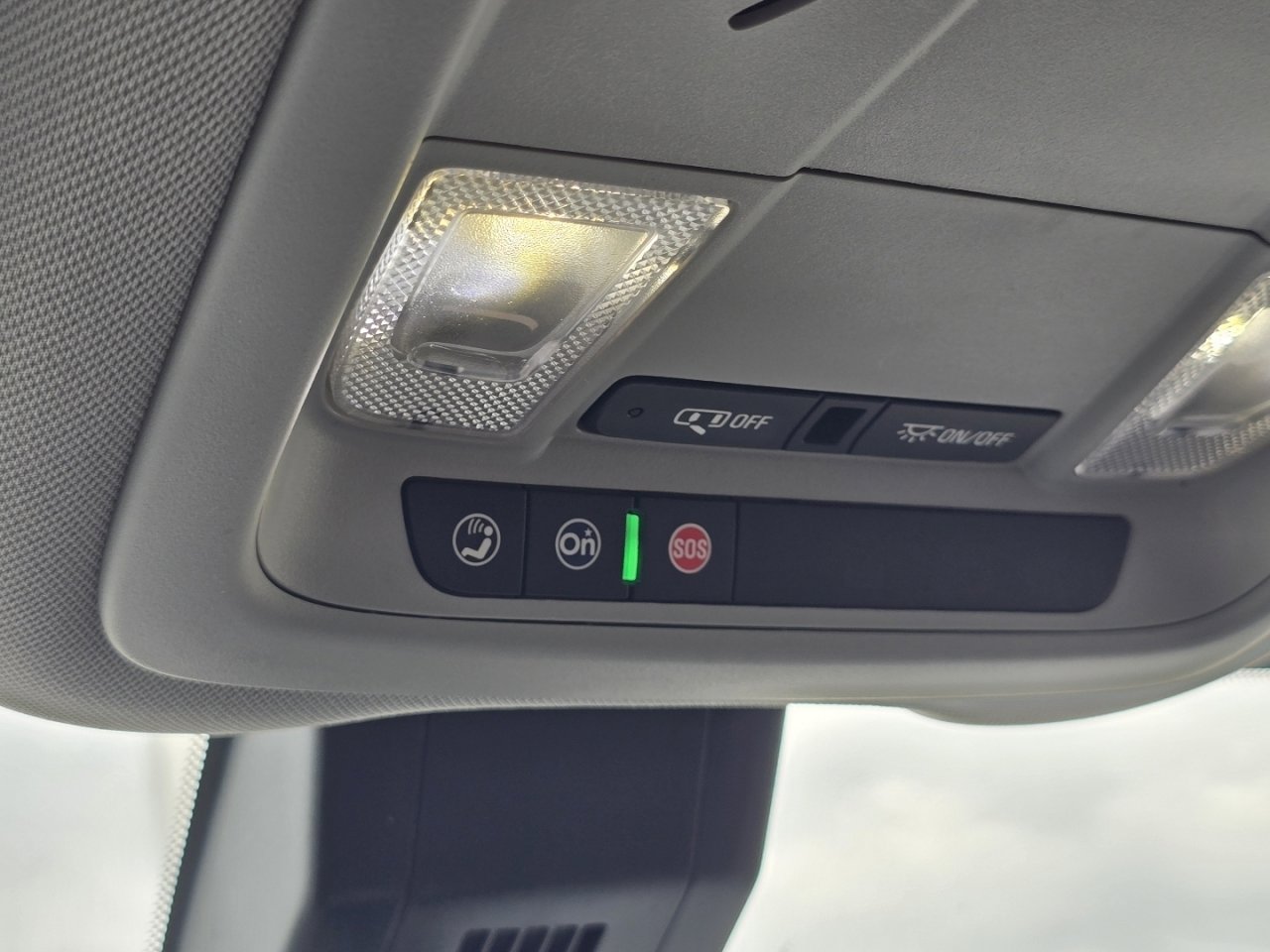 Used 2022 Chevrolet Equinox LT w/ LPO, Floor Liner Package image 25