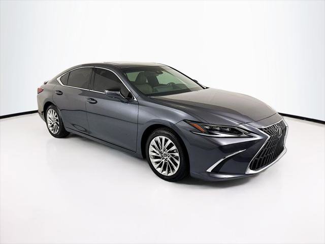 Certified 2023 Lexus ES 300h w/ Accessory Package (Z1) image 3