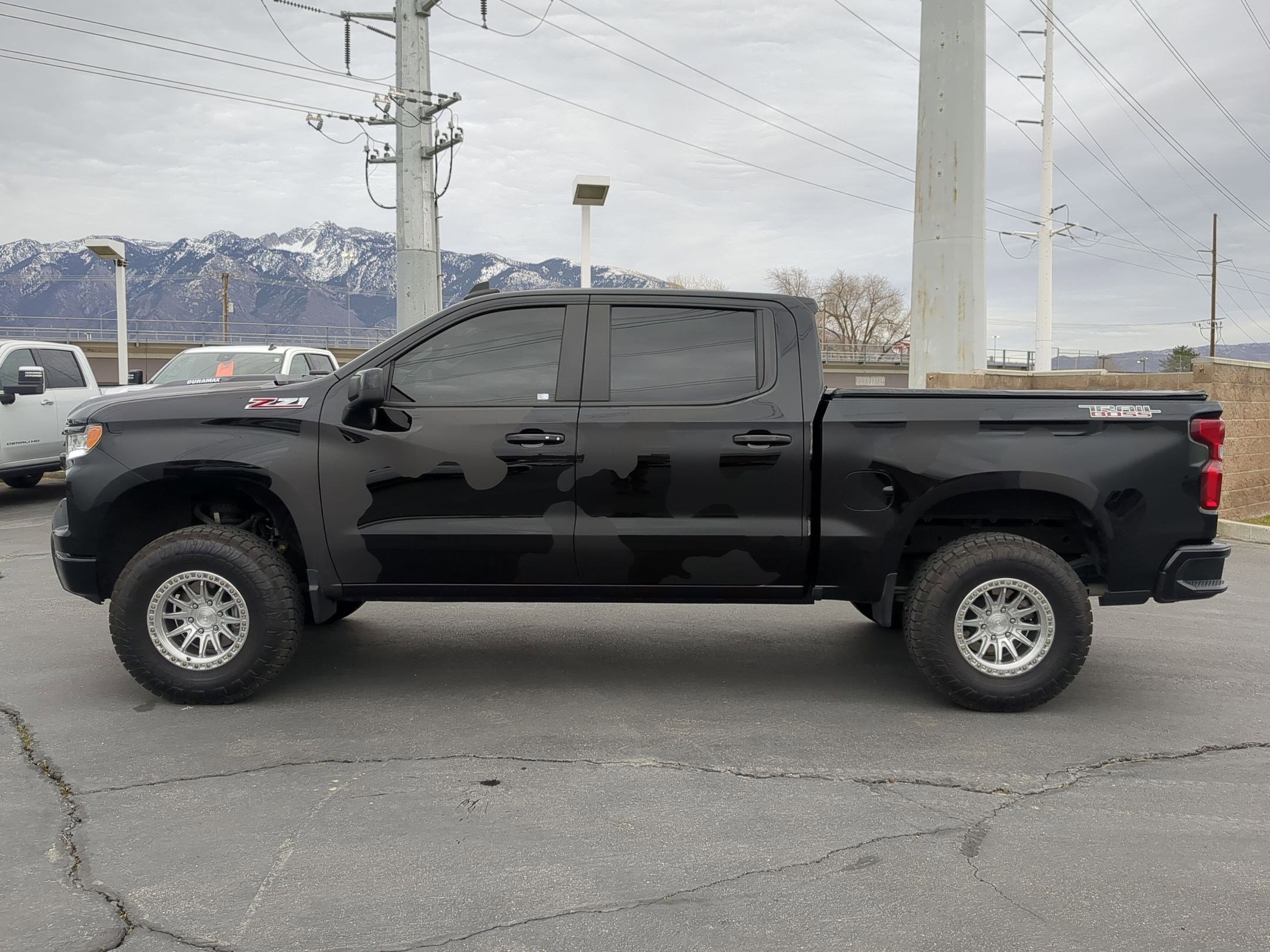 Used 2025 Chevrolet Silverado 1500 LT Trail Boss image 3