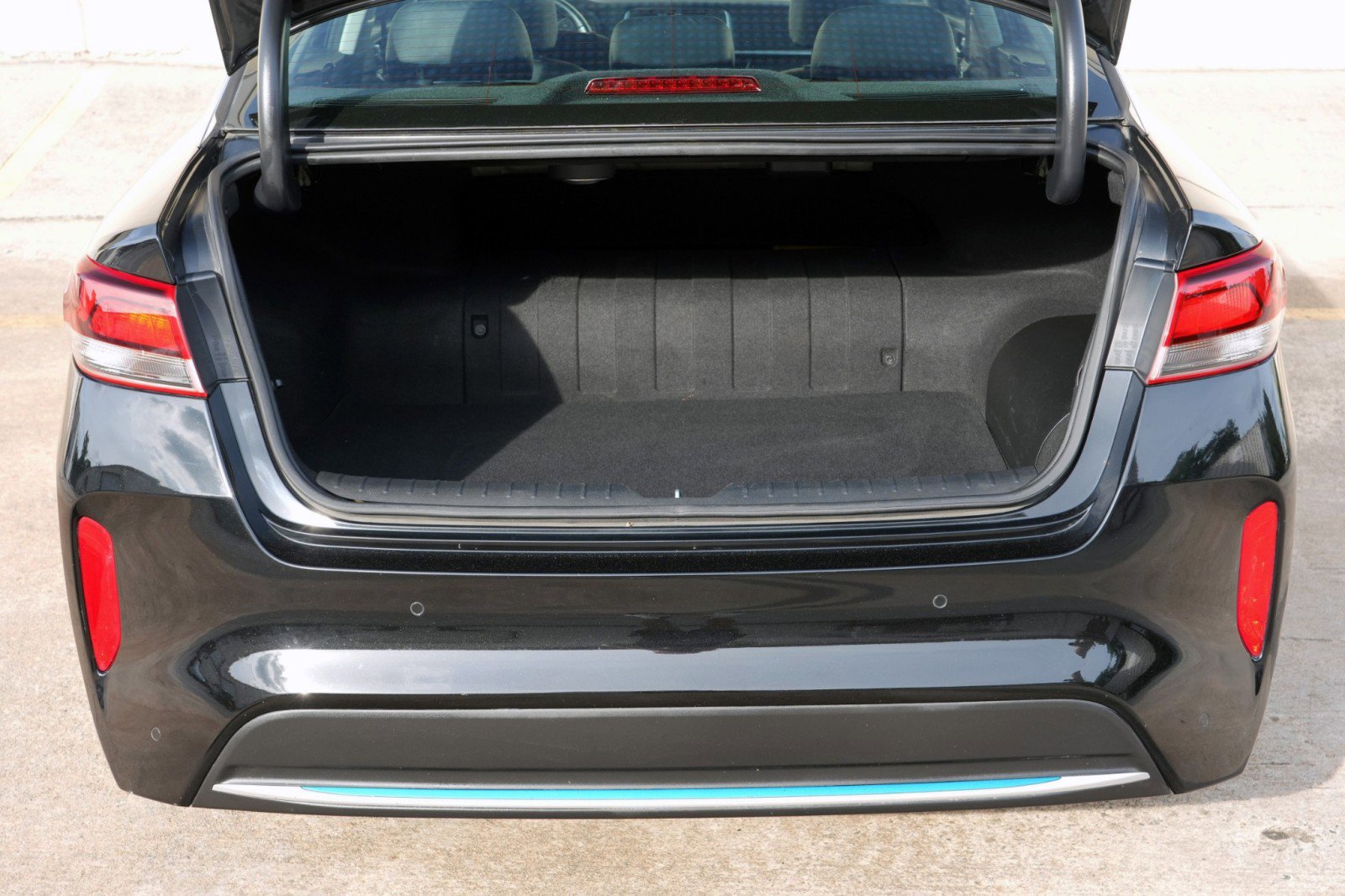 Used 2020 Kia Optima EX w/ Technology Package FWD image 9