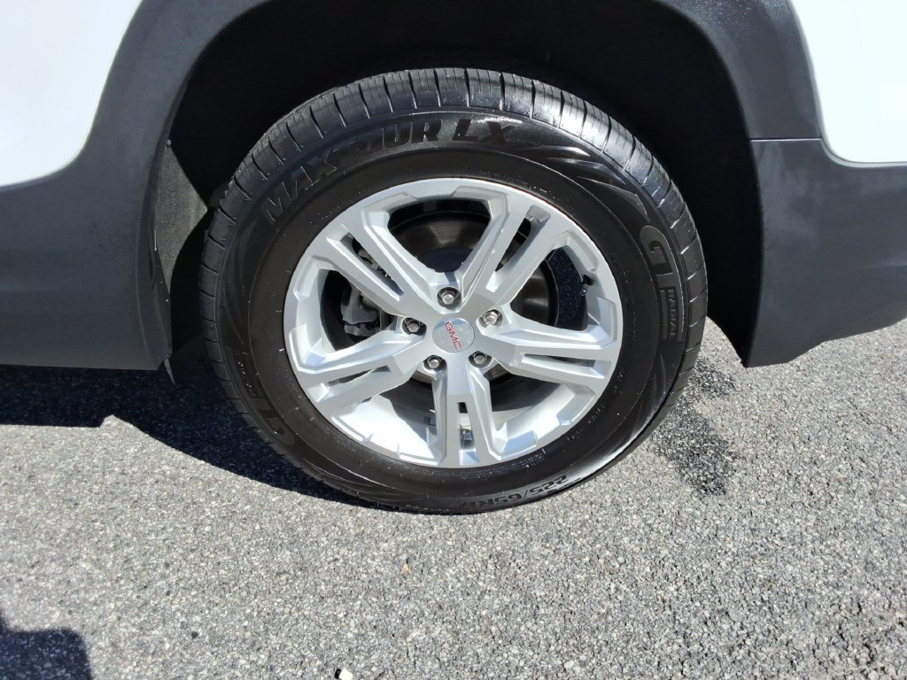 Used 2020 GMC Terrain SLE FWD image 11