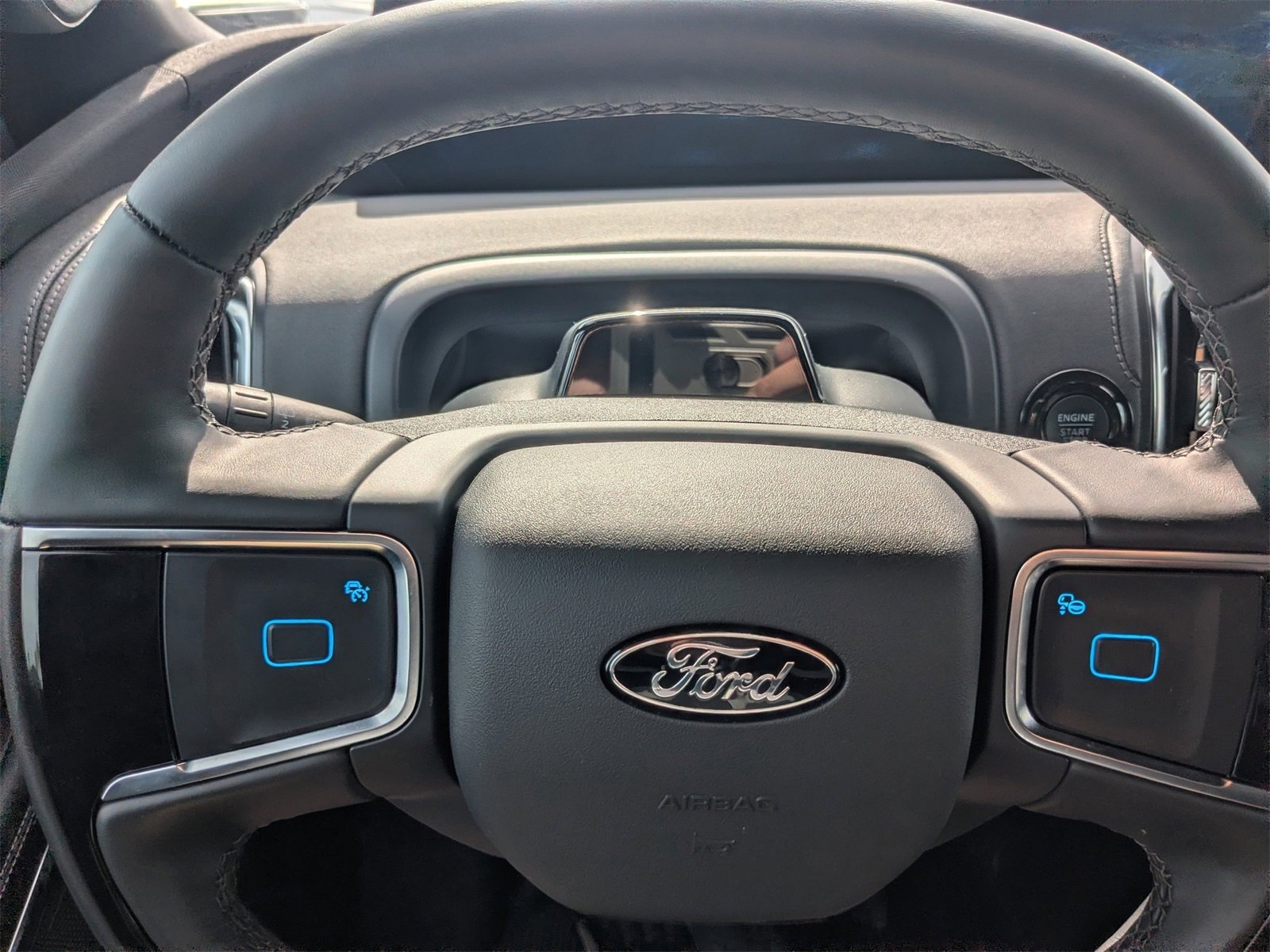 Used 2025 Ford Expedition Max Platinum w/ Stealth Performance Package image 30