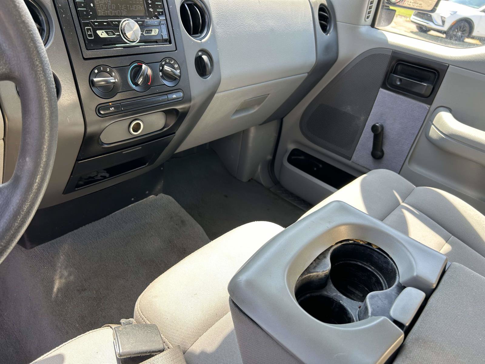 Used 2005 Ford F150 STX RWD image 16