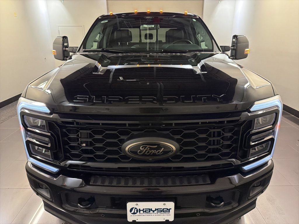 New 2026 Ford F250 Lariat w/ Black Appearance Package AWD/4WD image 2