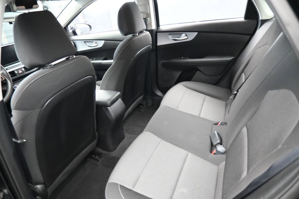 Used 2023 Kia Forte LXS FWD image 31