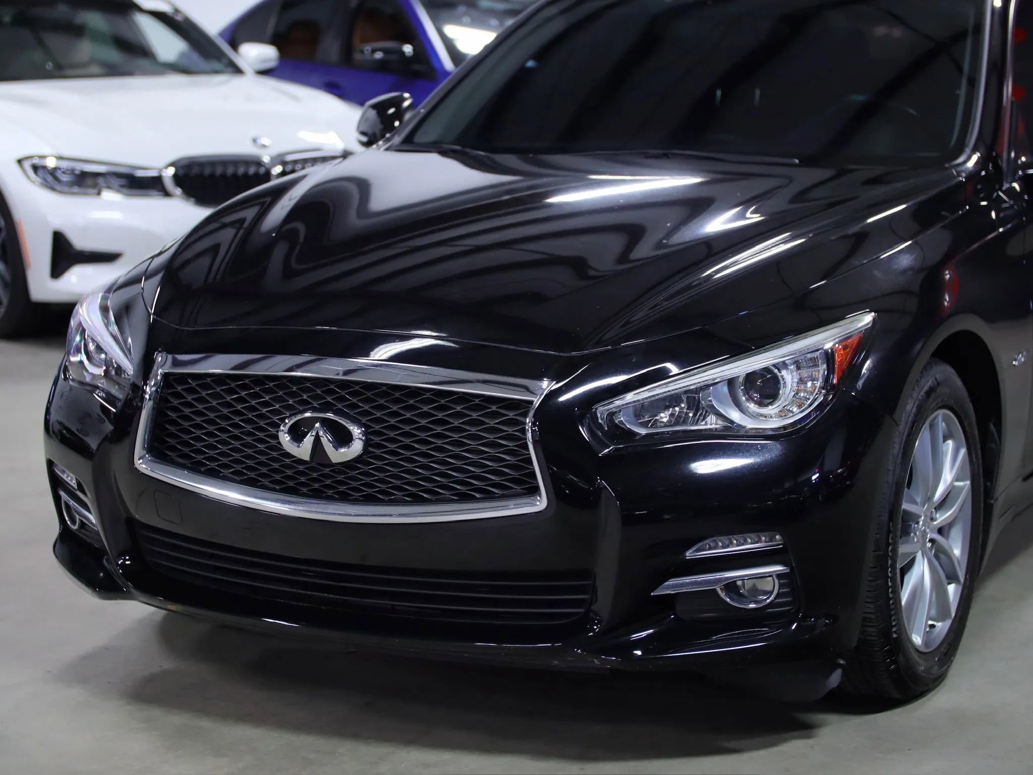 Used 2017 INFINITI Q50 Premium w/ 2.0T Premium Plus Package image 5