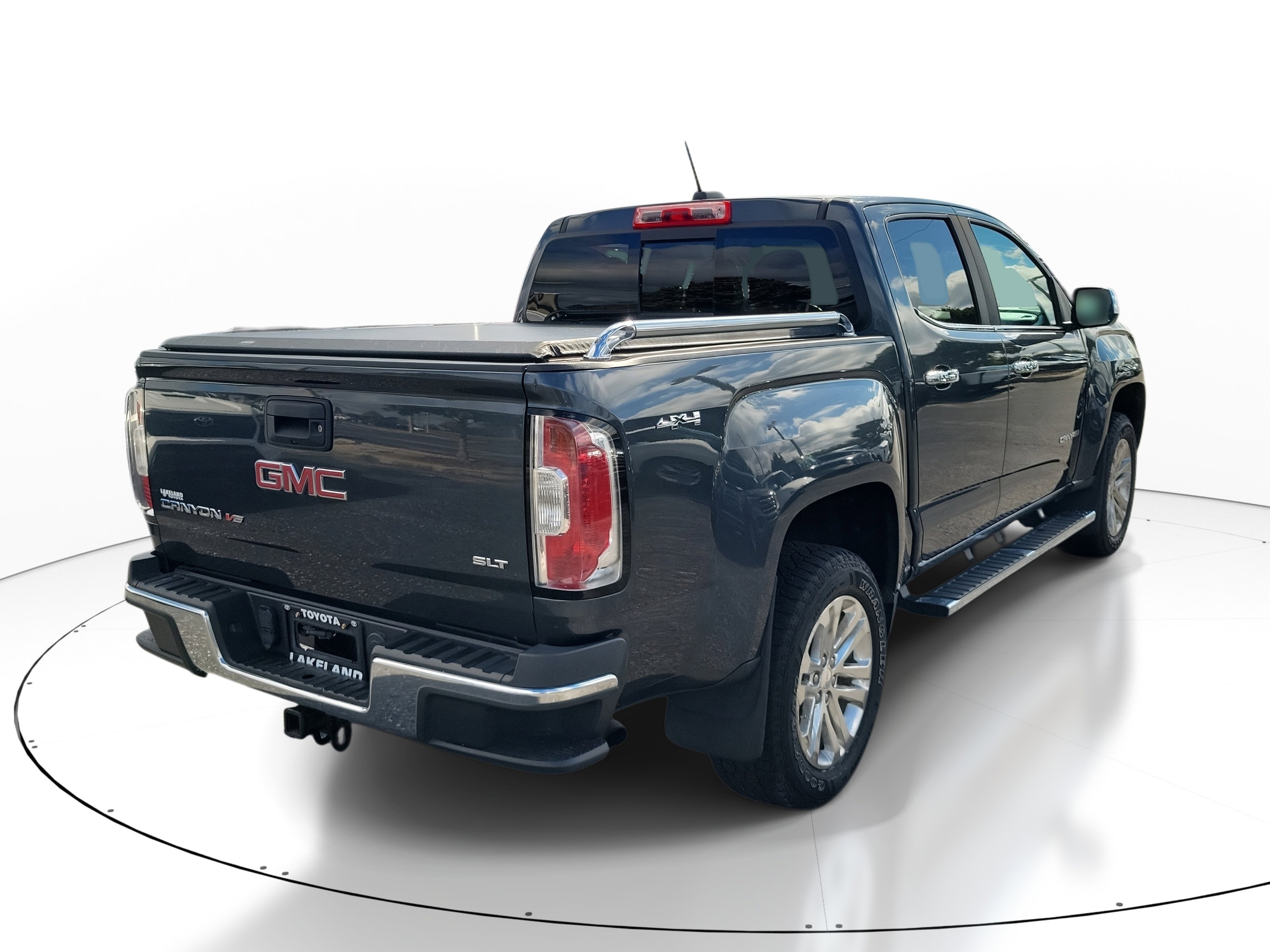 Used 2017 GMC Canyon SLT w/ Driver Alert Package image 7