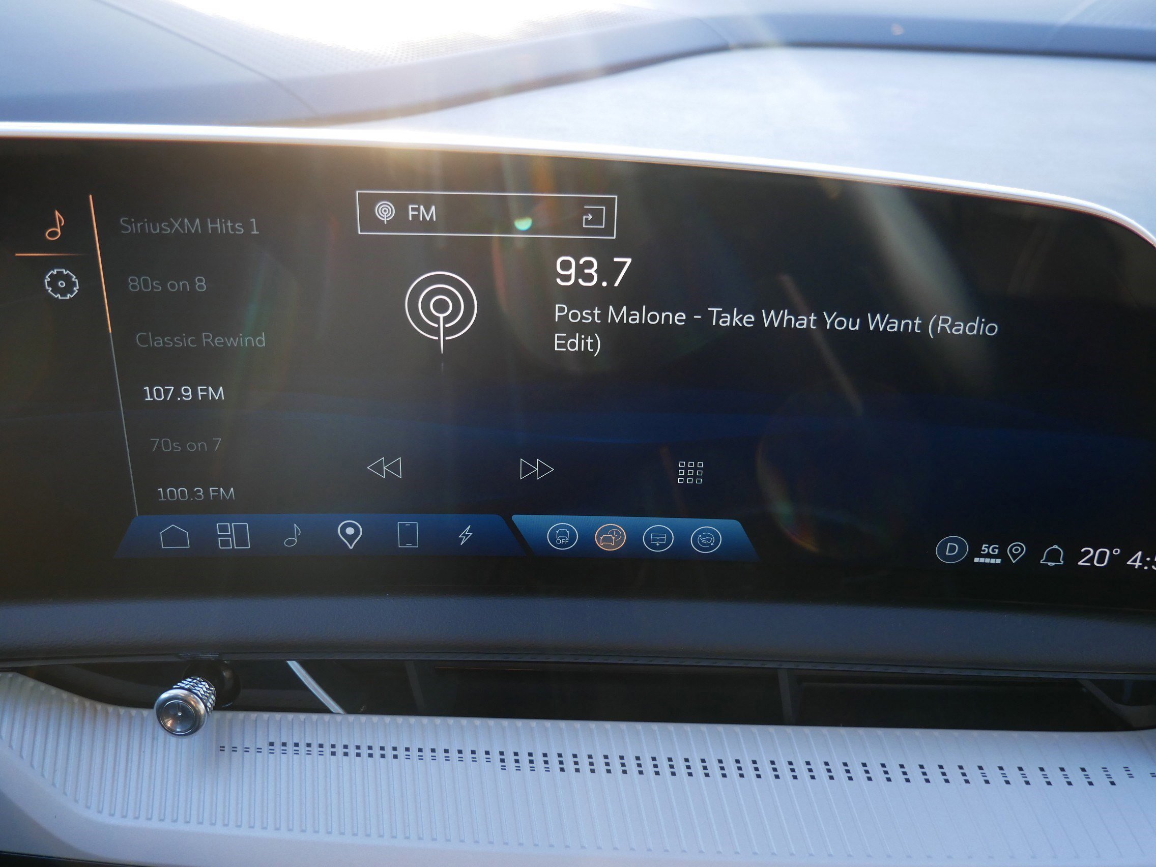 Used 2025 Cadillac Optiq Sport 2 w/ LPO, Floor Liner Package image 19