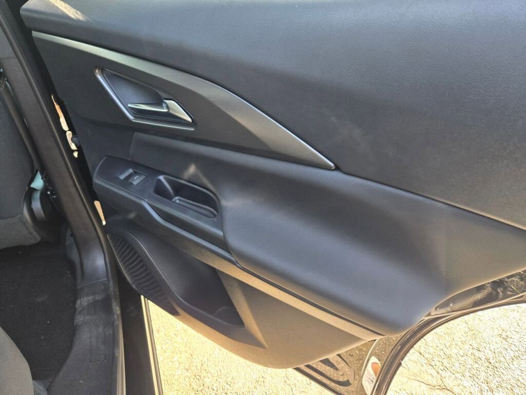 New 2026 Chevrolet Equinox EV LT image 8