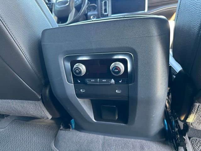 Used 2021 GMC Yukon Denali image 32