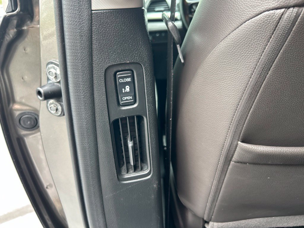 Used 2018 Honda Odyssey EX-L image 31