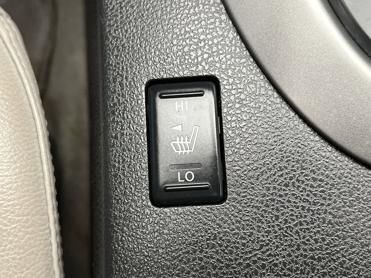 Used 2008 Nissan Rogue SL w/ Premium Pkg image 18