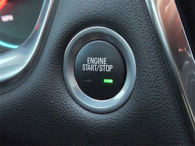 Used 2023 Chevrolet Traverse LT image 24