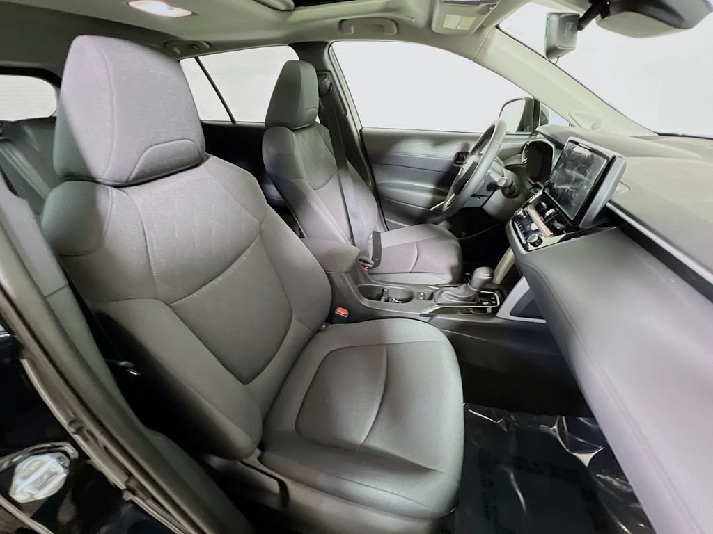 Certified 2025 Toyota Corolla Cross LE w/ Moonroof Package AWD/4WD image 24