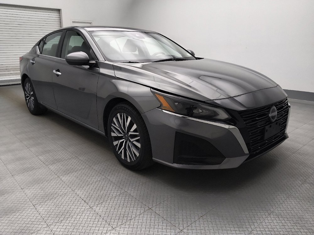 Used 2023 Nissan Altima 2.5 SV image 13