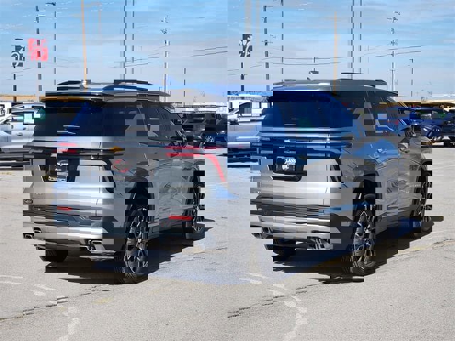 New 2026 Chevrolet Traverse LT w/ Enhanced Driving Package image 7