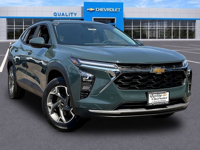 New 2026 Chevrolet Trax LT w/ Driver Confidence Package FWD image 1