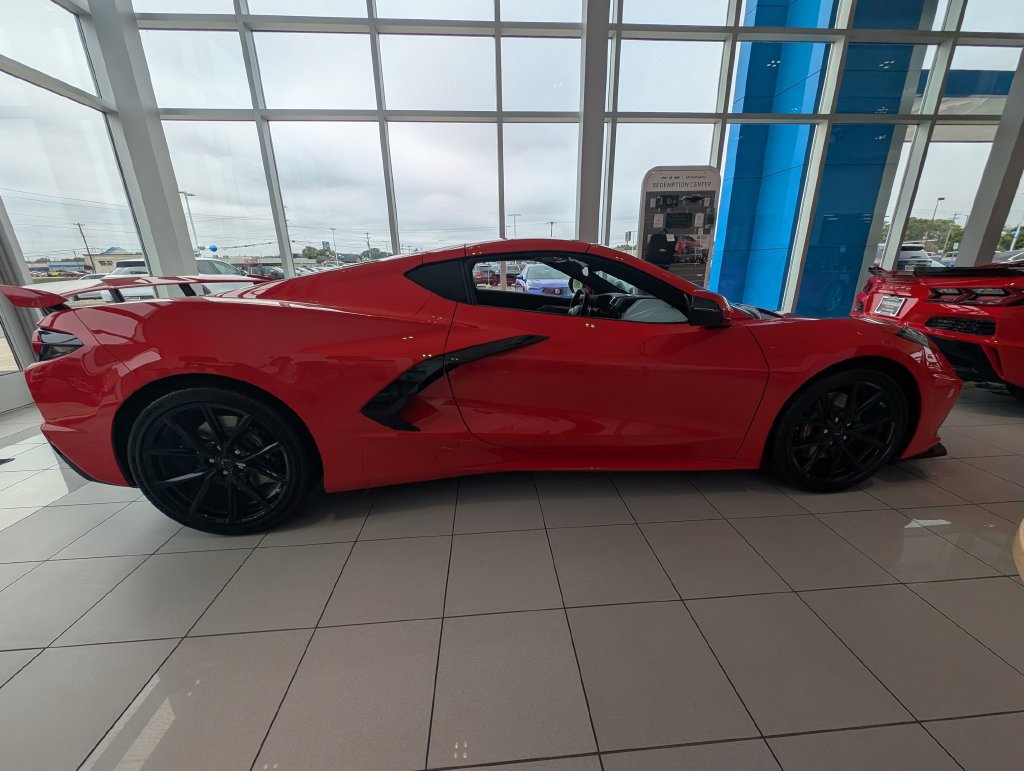 New 2027 Chevrolet Corvette Stingray Coupe w/ Z51 Performance Package RWD image 9