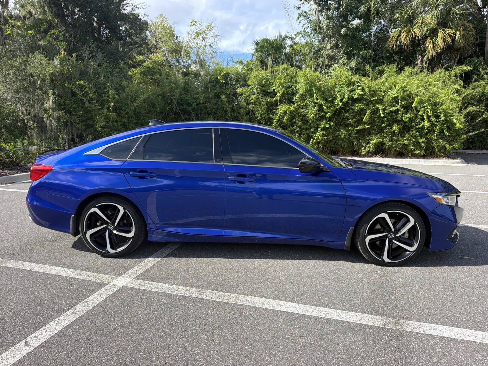 Used 2021 Honda Accord Sport Special Edition image 2