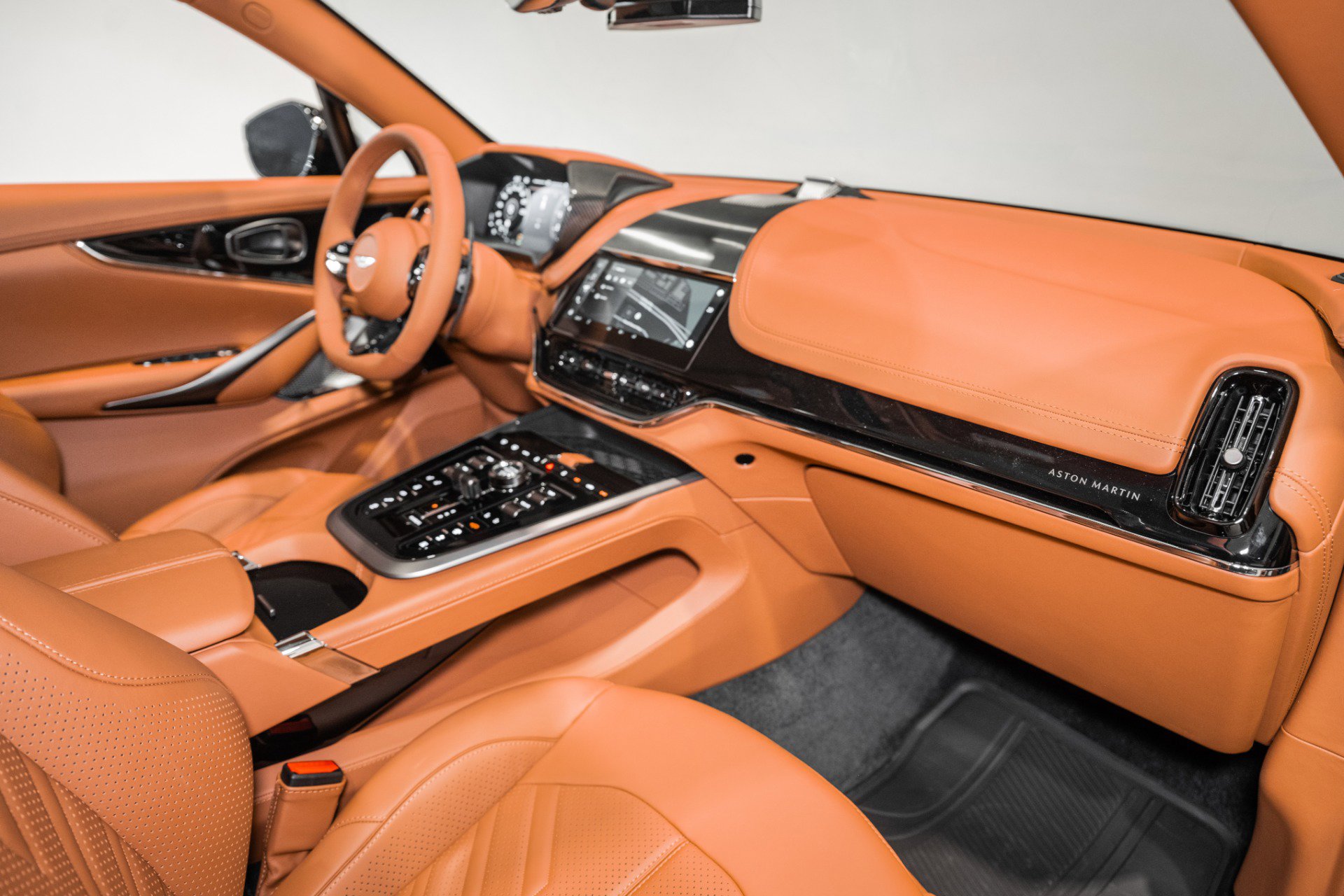 New 2026 Aston Martin DBX S image 21