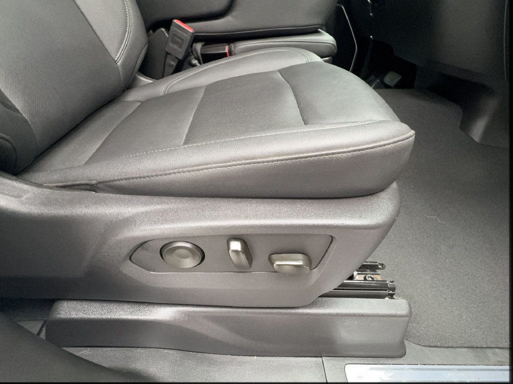 Used 2025 GMC Sierra 1500 SLT AWD/4WD image 35