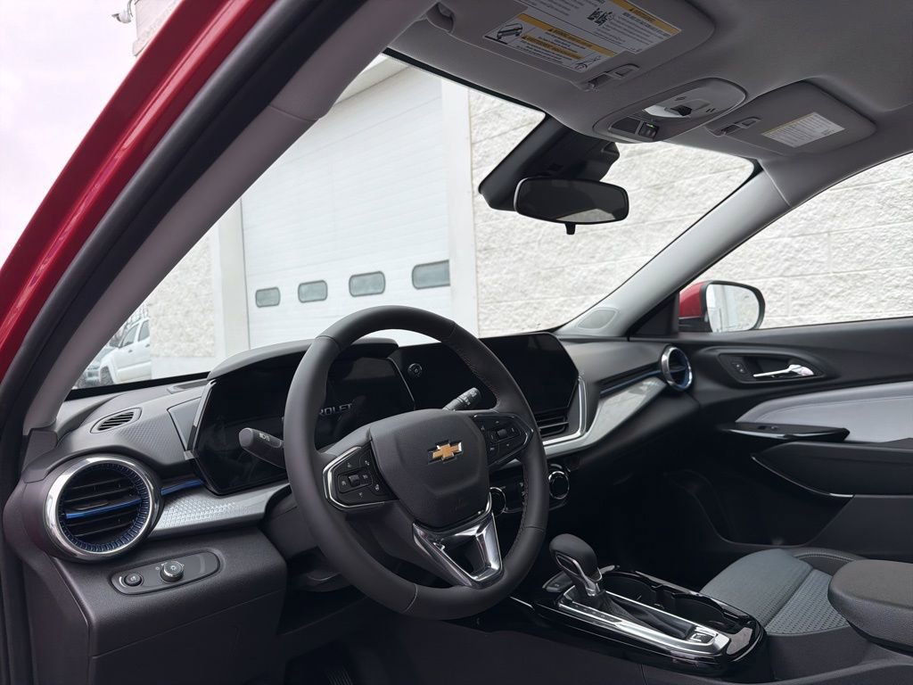 New 2026 Chevrolet Trax LT w/ Driver Confidence Package FWD image 9