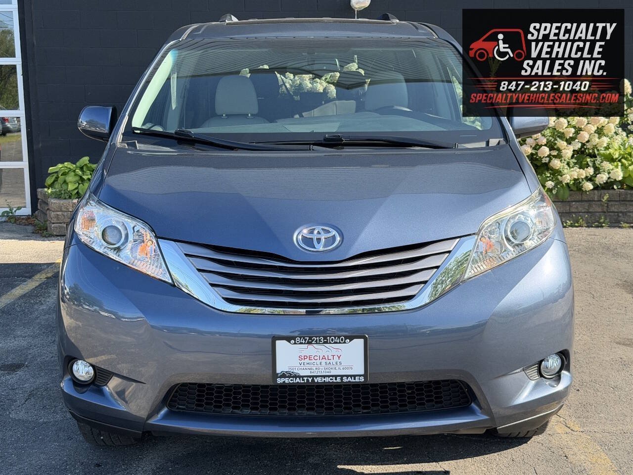 Used 2016 Toyota Sienna XLE FWD image 10