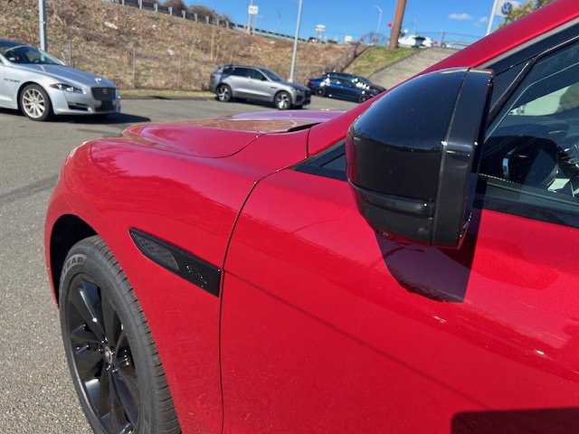 New 2025 Jaguar F-PACE R-Dynamic S image 12