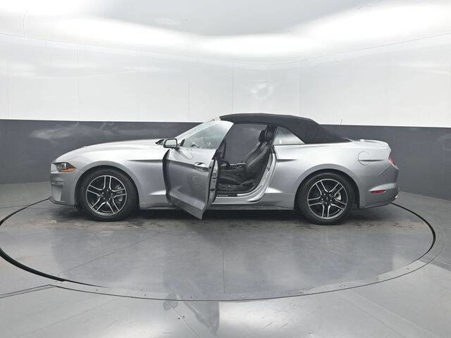 Used 2022 Ford Mustang Premium image 33