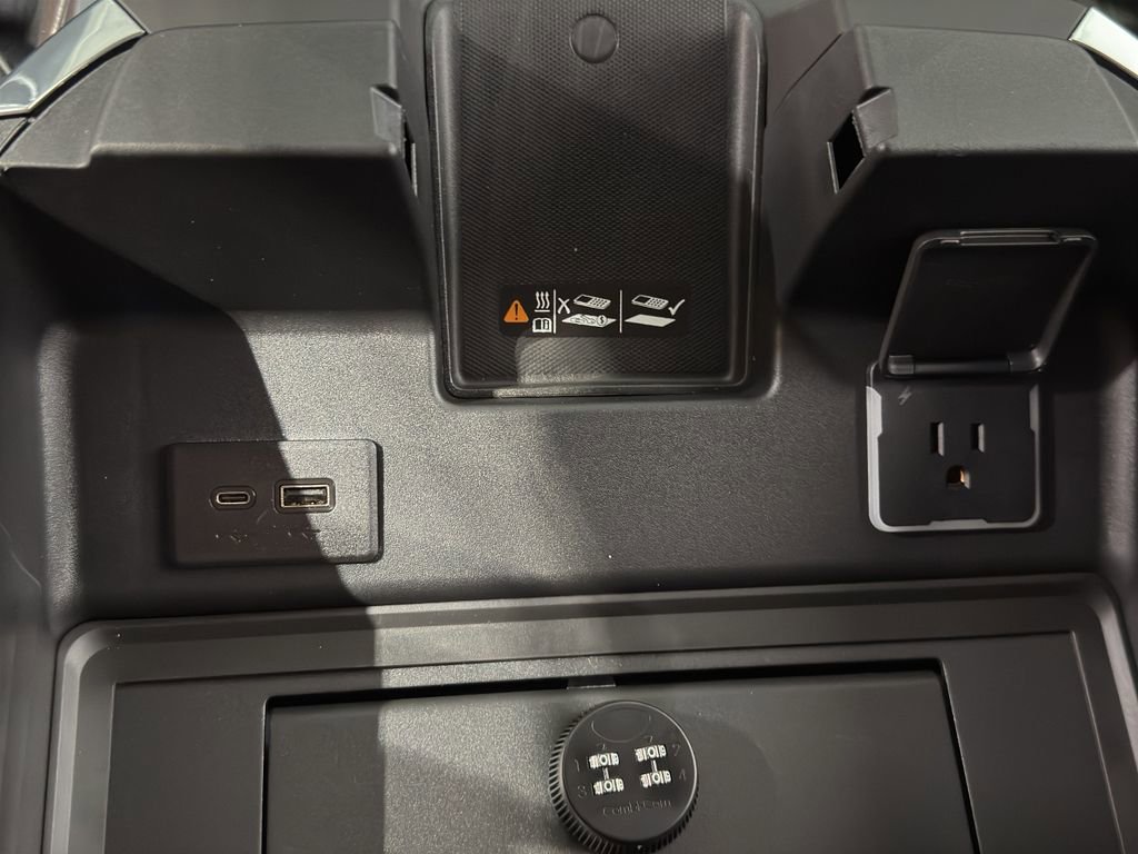 New 2025 GMC Sierra 2500 SLT w/ SLT Convenience Package image 36