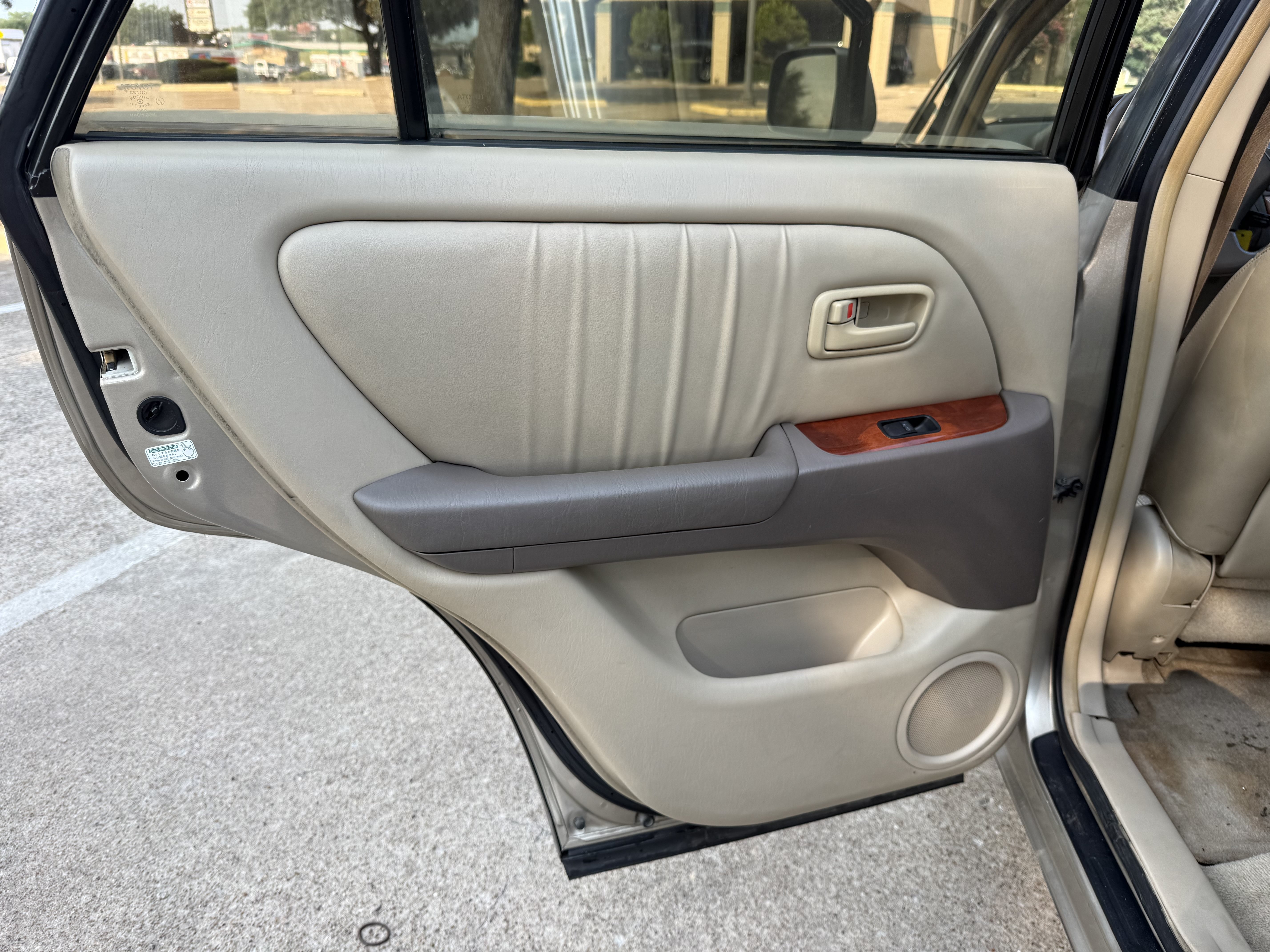 Used 1999 Lexus RX 300 w/ Premium Pkg FWD image 14