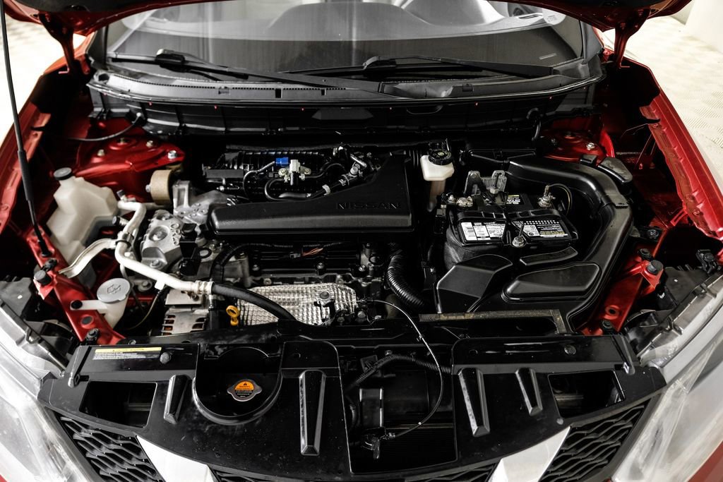 Used 2015 Nissan Rogue SV image 49